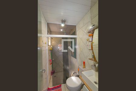 Banheiro Social de casa de condomínio à venda com 2 quartos, 78m² em Niterói, Canoas