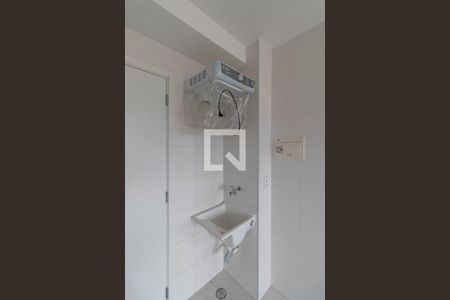Sala/Cozinha de apartamento à venda com 2 quartos, 36m² em Vila Carmosina, São Paulo