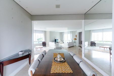Sala de apartamento à venda com 2 quartos, 245m² em Indianópolis, São Paulo