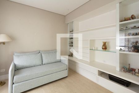 Sala de TV de apartamento à venda com 2 quartos, 245m² em Indianópolis, São Paulo