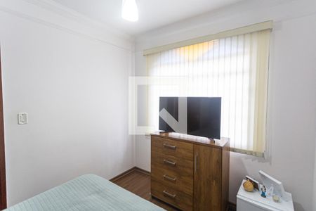 Quarto 1 de apartamento para alugar com 2 quartos, 50m² em Sagrada Família, Belo Horizonte