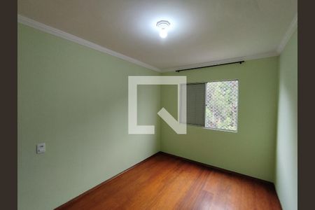 Quarto 1 de apartamento para alugar com 2 quartos, 62m² em Jardim Santa Emilia, São Paulo