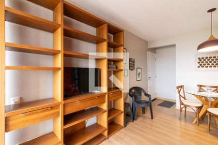 Sala de apartamento para alugar com 2 quartos, 63m² em Cambuí, Campinas