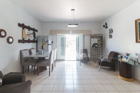 Sala de casa para alugar com 4 quartos, 420m² em Vila Aurea, Poá