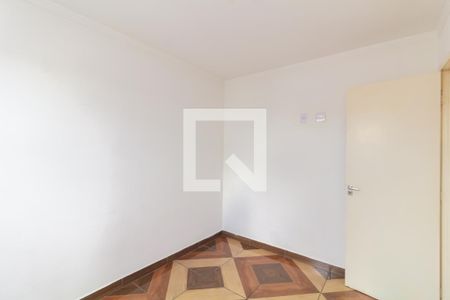 Quarto 1 de apartamento para alugar com 2 quartos, 45m² em Vila Carmosina, São Paulo