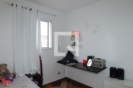 Quarto 2 de apartamento para alugar com 2 quartos, 45m² em Vila Carmosina, São Paulo