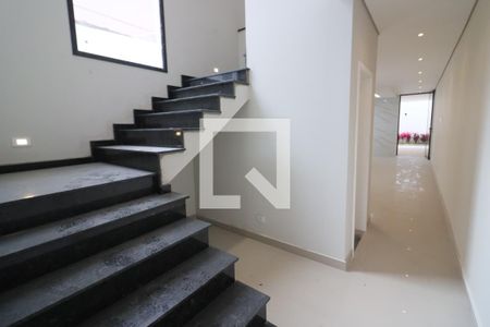 Escada de casa à venda com 3 quartos, 150m² em Vila Yara, Osasco