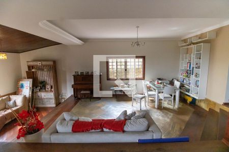 Sala de casa para alugar com 5 quartos, 800m² em Badu, Niterói