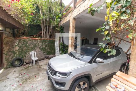 Garagem de casa para alugar com 5 quartos, 800m² em Badu, Niterói