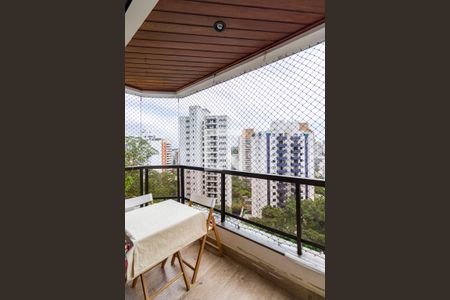 Varanda Sala de apartamento para alugar com 4 quartos, 145m² em Vila Andrade, São Paulo
