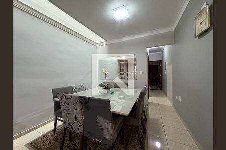 Sala de casa à venda com 3 quartos, 130m² em Vila Linda, Santo André