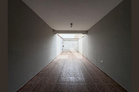 Garagem de casa à venda com 3 quartos, 130m² em Vila Linda, Santo André