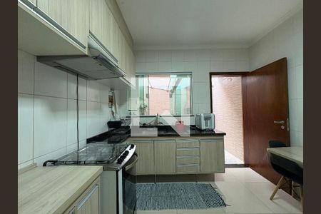 Cozinha de casa à venda com 3 quartos, 130m² em Vila Linda, Santo André