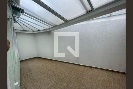 Casa à venda com 3 quartos, 190m² em Vila Marari, São Paulo