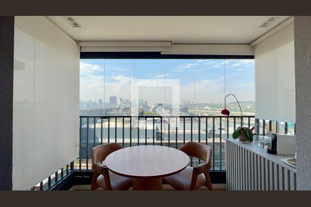 Varanda de kitnet/studio à venda com 1 quarto, 30m² em Pinheiros, São Paulo