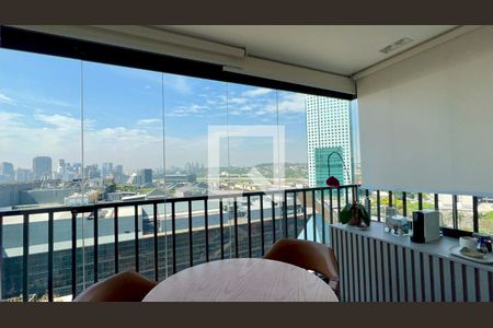 Varanda de kitnet/studio à venda com 1 quarto, 30m² em Pinheiros, São Paulo