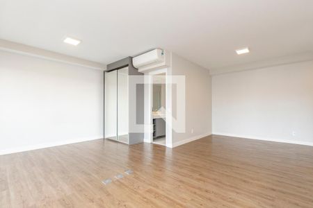 Sala/Quarto de apartamento à venda com 1 quarto, 58m² em Santo Amaro, São Paulo