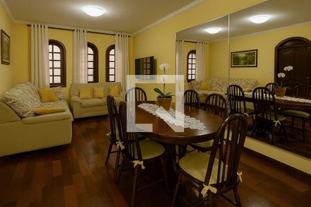 Casa à venda com 3 quartos, 297m² em Vila Arriete, São Paulo