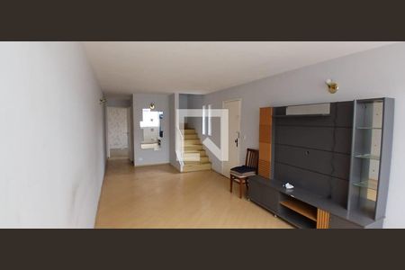 Casa à venda com 3 quartos, 138m² em Vila Romano, São Paulo