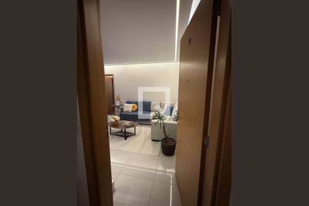 Sala de apartamento à venda com 2 quartos, 74m² em Vila da Serra, Nova Lima