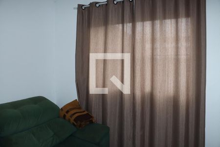 Sala de casa para alugar com 2 quartos, 100m² em Jardim Lavapes das Gracas, Cotia