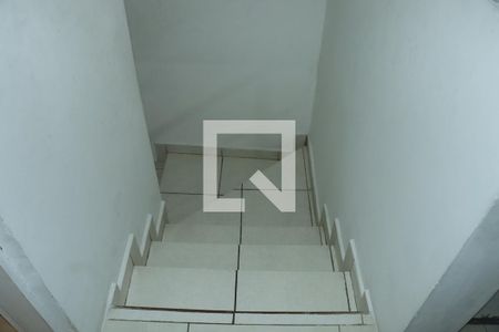 Escada de casa para alugar com 2 quartos, 100m² em Jardim Lavapes das Gracas, Cotia