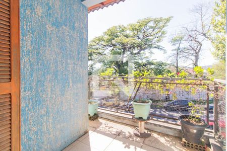 Varanda de casa à venda com 3 quartos, 175m² em Partenon, Porto Alegre