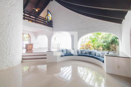 Sala de casa para alugar com 4 quartos, 700m² em Vila Conceição, Porto Alegre