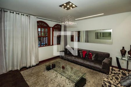 Sala de casa à venda com 3 quartos, 300m² em Santa Rosa, Belo Horizonte