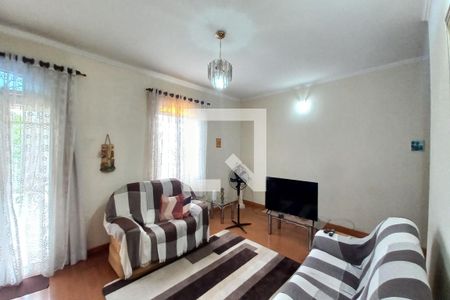 Sala de TV de casa para alugar com 4 quartos, 330m² em Jardim Leonor, Campinas