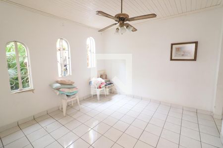 Sala 2 de casa à venda com 3 quartos, 276m² em Umuarama, Osasco