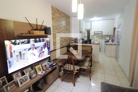 Sala de casa à venda com 3 quartos, 276m² em Umuarama, Osasco
