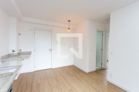 sala de kitnet/studio para alugar com 2 quartos, 39m² em Cidade Jardim, São Paulo