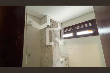 Banheiro da Suíte 2 de casa para alugar com 6 quartos, 350m² em Jardim Guanabara, Rio de Janeiro