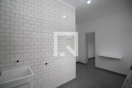 Sala/Cozinha de apartamento para alugar com 1 quarto, 21m² em Portal dos Gramados, Guarulhos