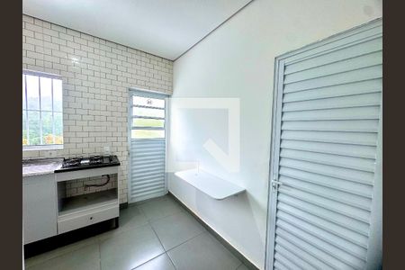 Sala/Cozinha de apartamento para alugar com 1 quarto, 22m² em Portal dos Gramados, Guarulhos