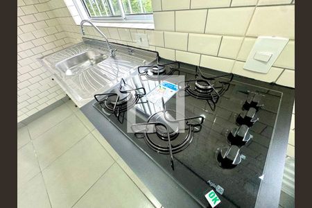 Sala/Cozinha de apartamento para alugar com 1 quarto, 22m² em Portal dos Gramados, Guarulhos