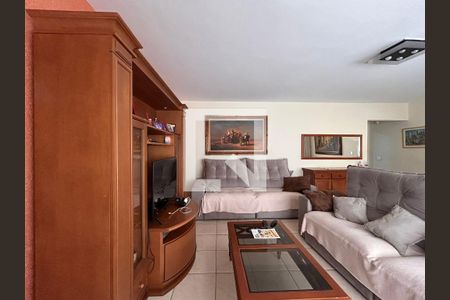 Sala de casa à venda com 4 quartos, 253m² em Jardim Monjolo, São Paulo