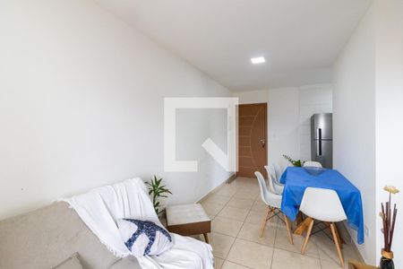 Sala de apartamento para alugar com 2 quartos, 55m² em Guilhermina, Praia Grande