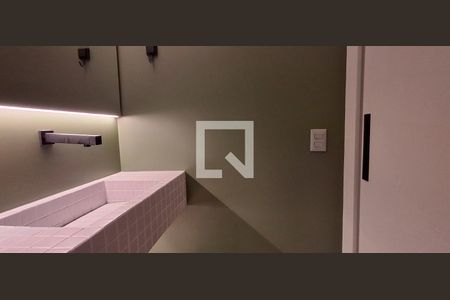 Lavabo de apartamento para alugar com 1 quarto, 50m² em Centro, Florianópolis