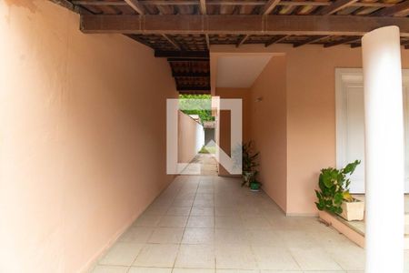 Área externa de casa à venda com 3 quartos, 180m² em Itaipu, Niterói