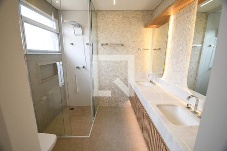 Banheiro 1 - Suíte de casa de condomínio à venda com 3 quartos, 280m² em Parque Taquaral, Campinas