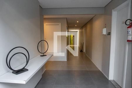 Hall de entrada de apartamento à venda com 1 quarto, 27m² em Jardim da Gloria, São Paulo