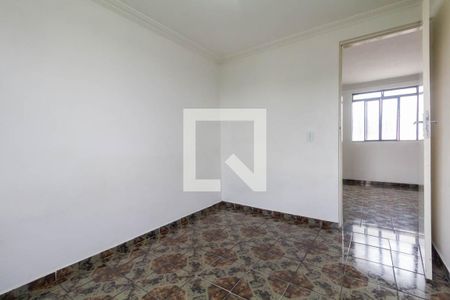 Quarto 2 de apartamento para alugar com 2 quartos, 46m² em Vila Silvia, São Paulo