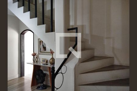 Escada de casa à venda com 4 quartos, 120m² em Maranhão, São Paulo