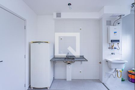 Sala/Cozinha de apartamento para alugar com 2 quartos, 37m² em Vila Albertina, São Paulo