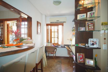 Sala de apartamento à venda com 2 quartos, 164m² em Petrópolis, Porto Alegre