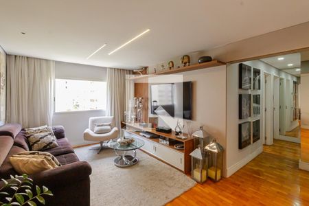 Sala de apartamento à venda com 2 quartos, 70m² em Moema, São Paulo