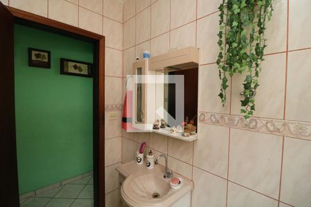 Lavabo de casa à venda com 3 quartos, 130m² em Jardim Vila Formosa, São Paulo