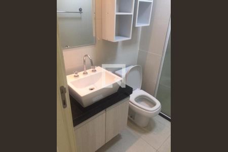 Banheiro de apartamento para alugar com 1 quarto, 52m² em Campo Belo, São Paulo